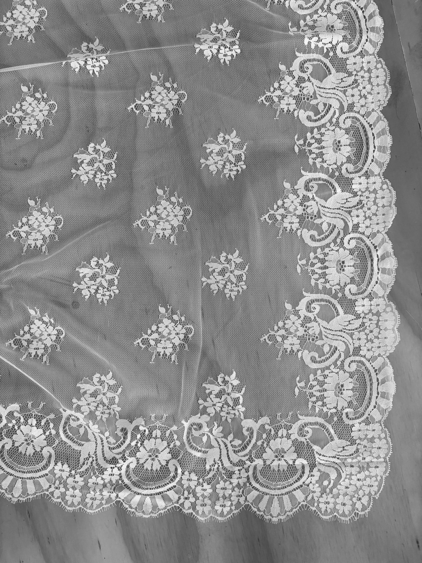 LOHO EXCLUSIVE // MARIA SPANISH LACE MANTILLA