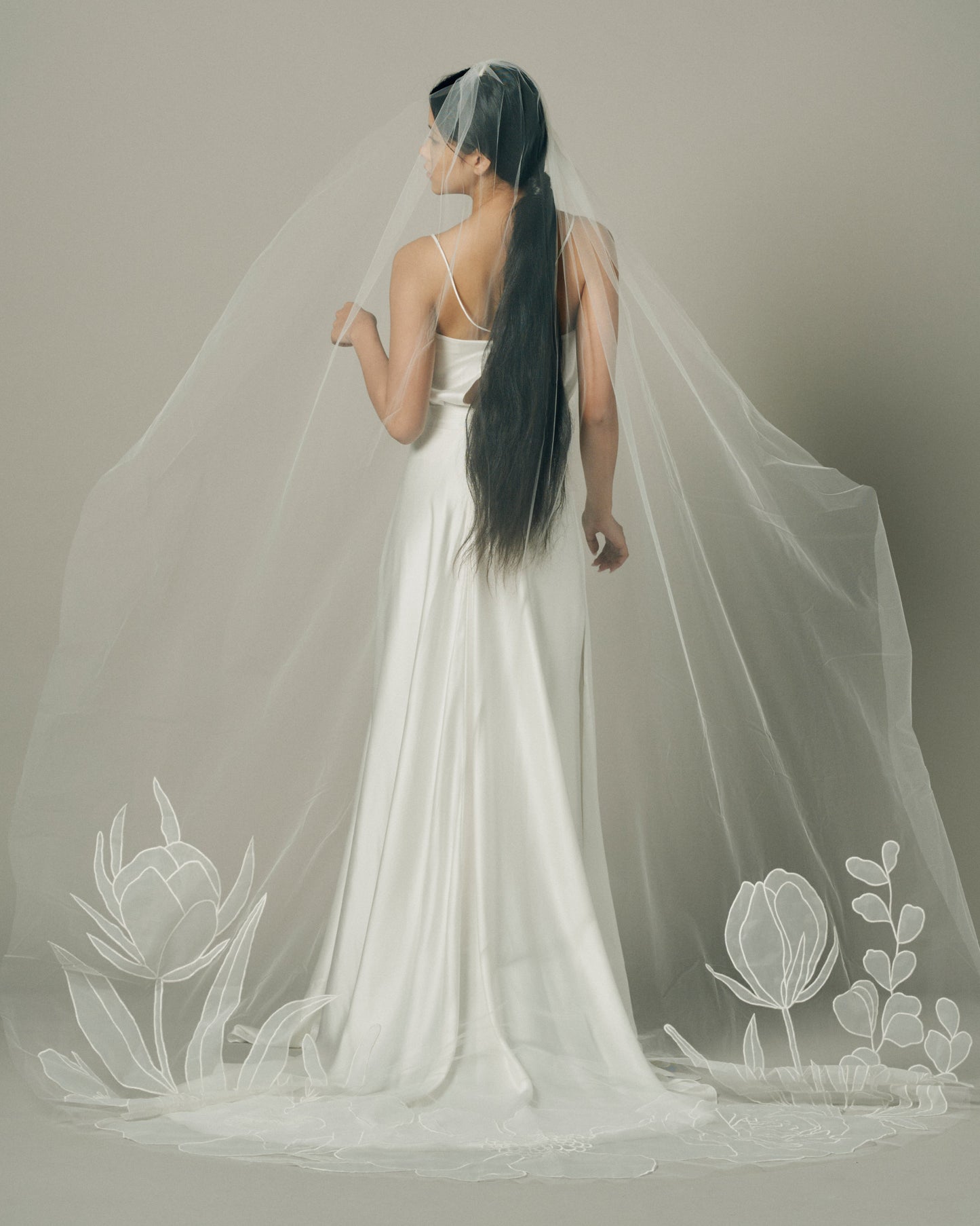 BLOOM VEIL ORGANZA BACK FLOW