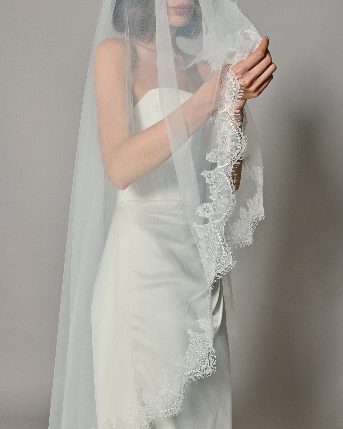 CLARA LACE EDGE VEIL