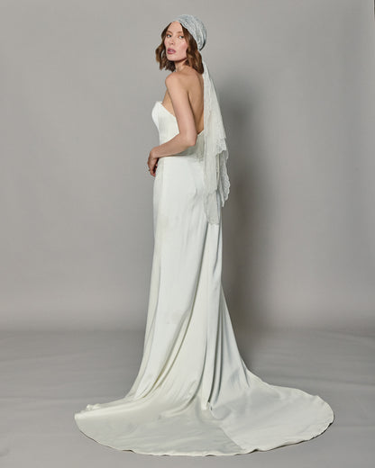 CRISTINA SPANISH LACE MANTILLA