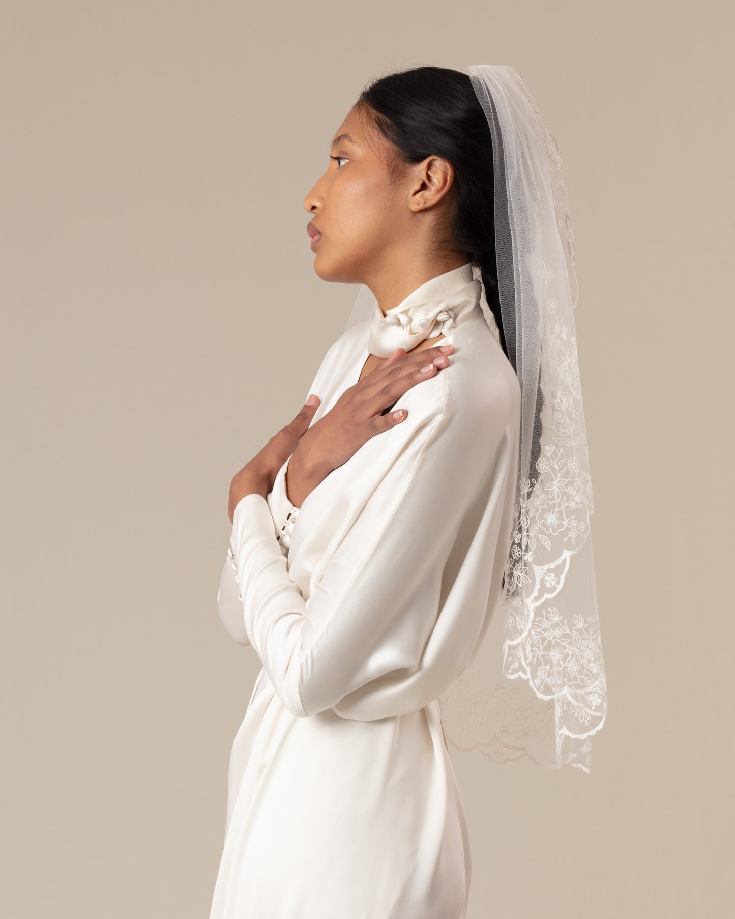 DEBRA OFRENDA VEIL-259