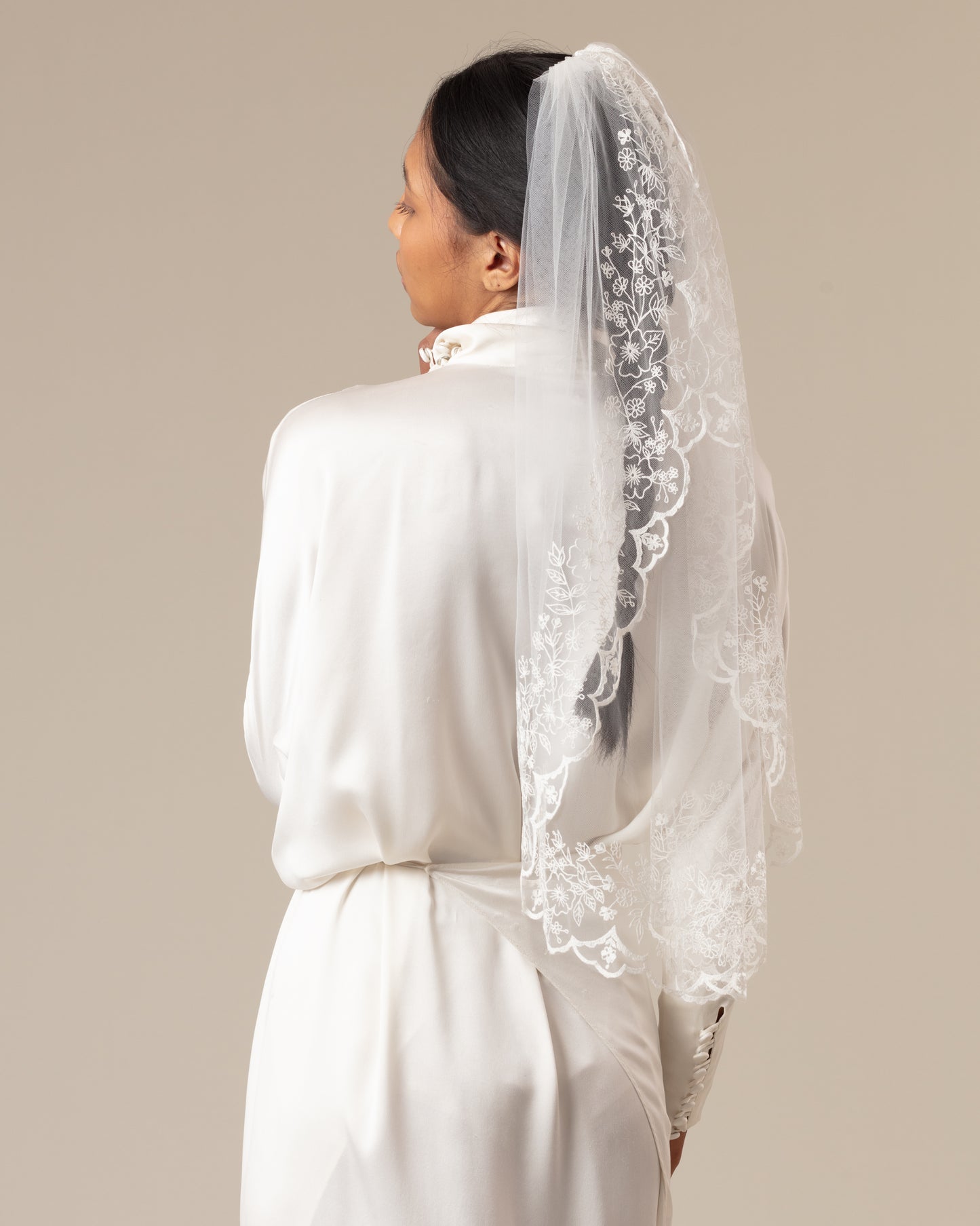 DEBRA OFRENDA VEIL-260