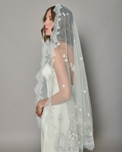DIONE HALF MOON EMBROIDERED MANTILLA
