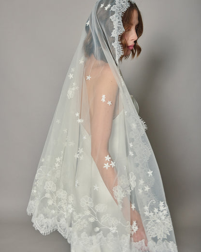 DIONE HALF MOON EMBROIDERED MANTILLA