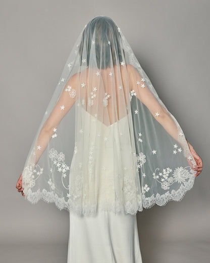DIONE HALF MOON EMBROIDERED MANTILLA