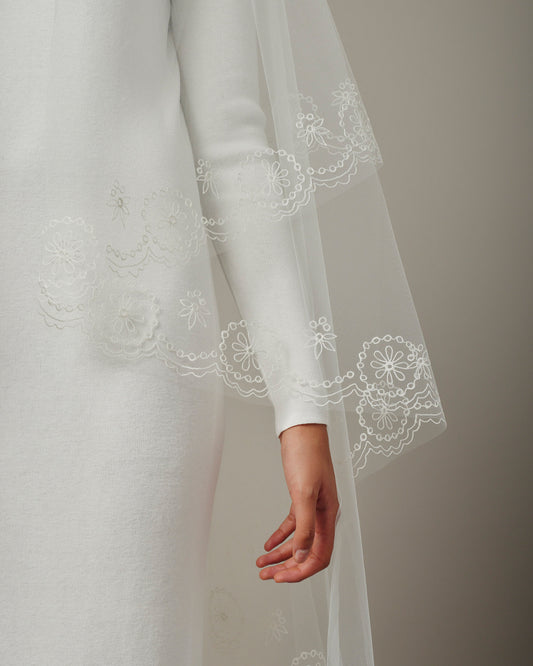 DIXON EMBROIDERED ORNAMENTAL VEIL DETAIL