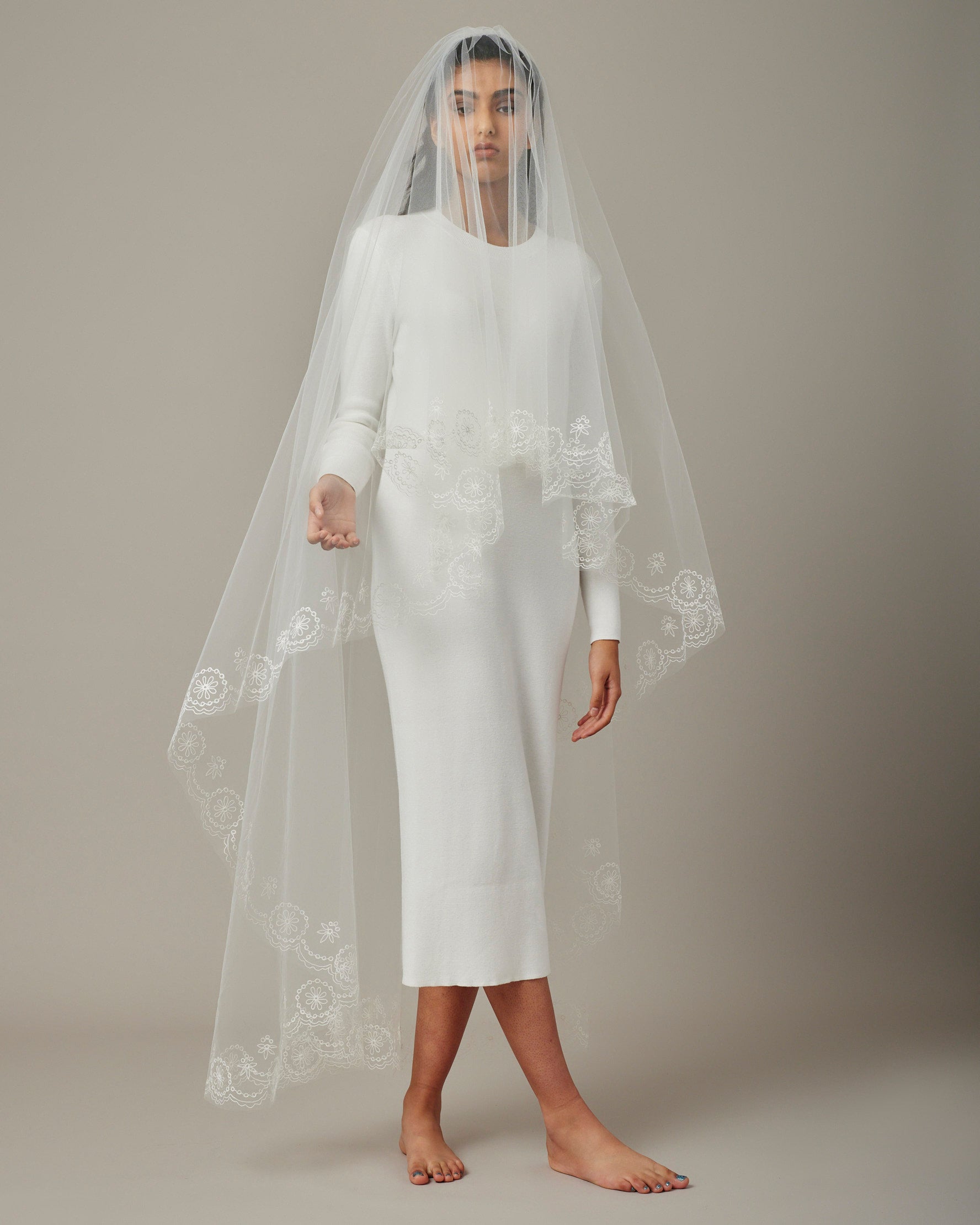 DIXON EMRBOIDERED BRIDAL VEIL FRONT