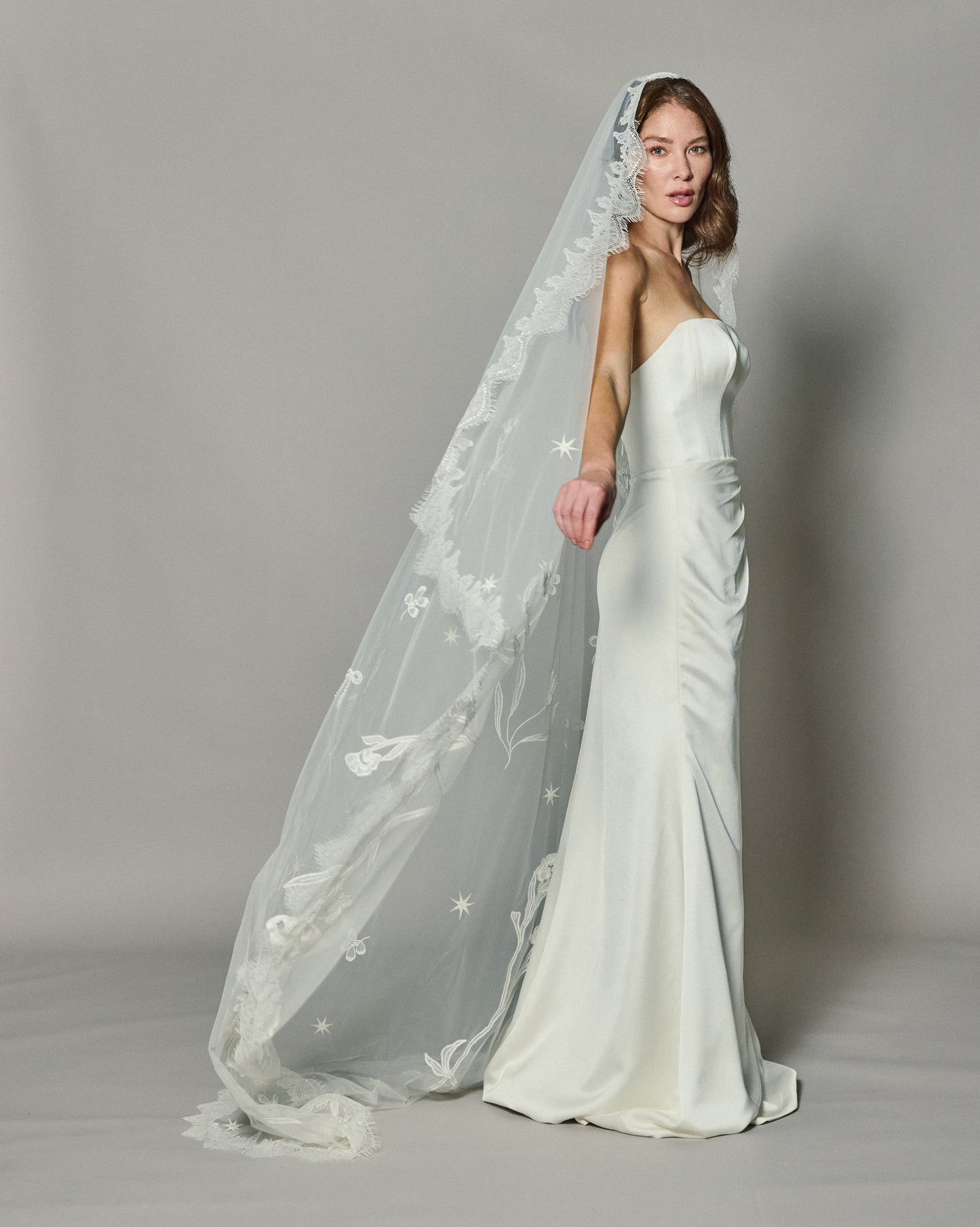 LOHO EXCLUSIVE // DREAM EMBROIDERED VEIL