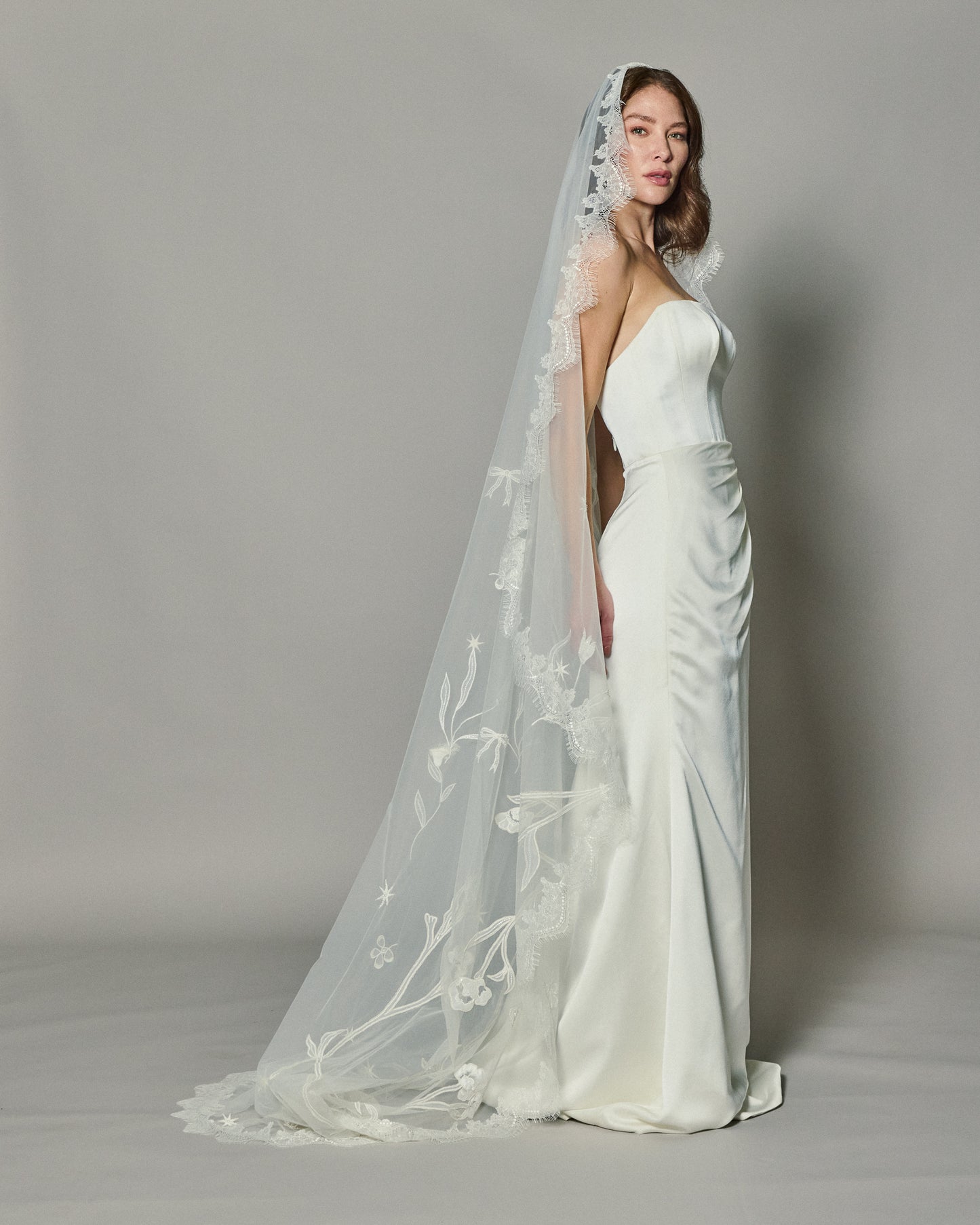 LOHO EXCLUSIVE // DREAM EMBROIDERED VEIL