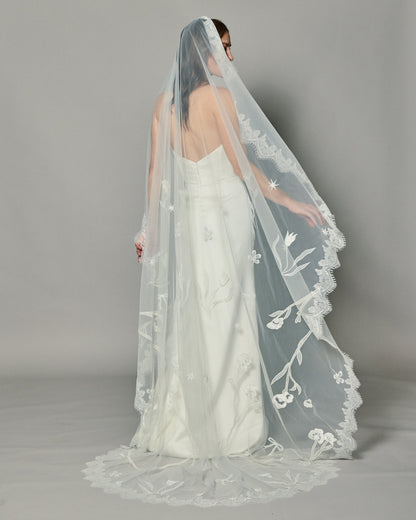 LOHO EXCLUSIVE // DREAM EMBROIDERED VEIL