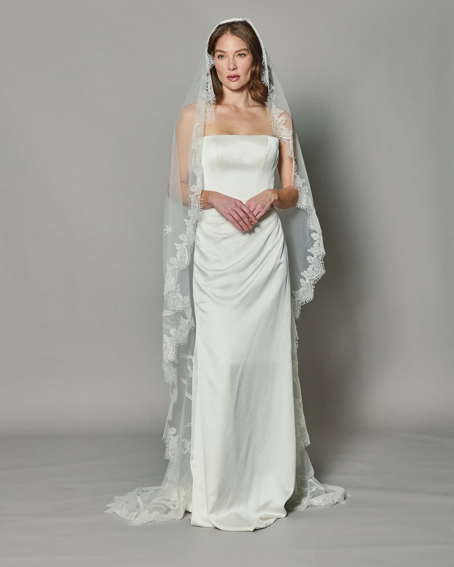 LOHO EXCLUSIVE // DREAM EMBROIDERED VEIL