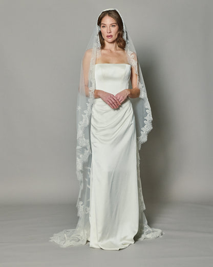 LOHO EXCLUSIVE // DREAM EMBROIDERED VEIL