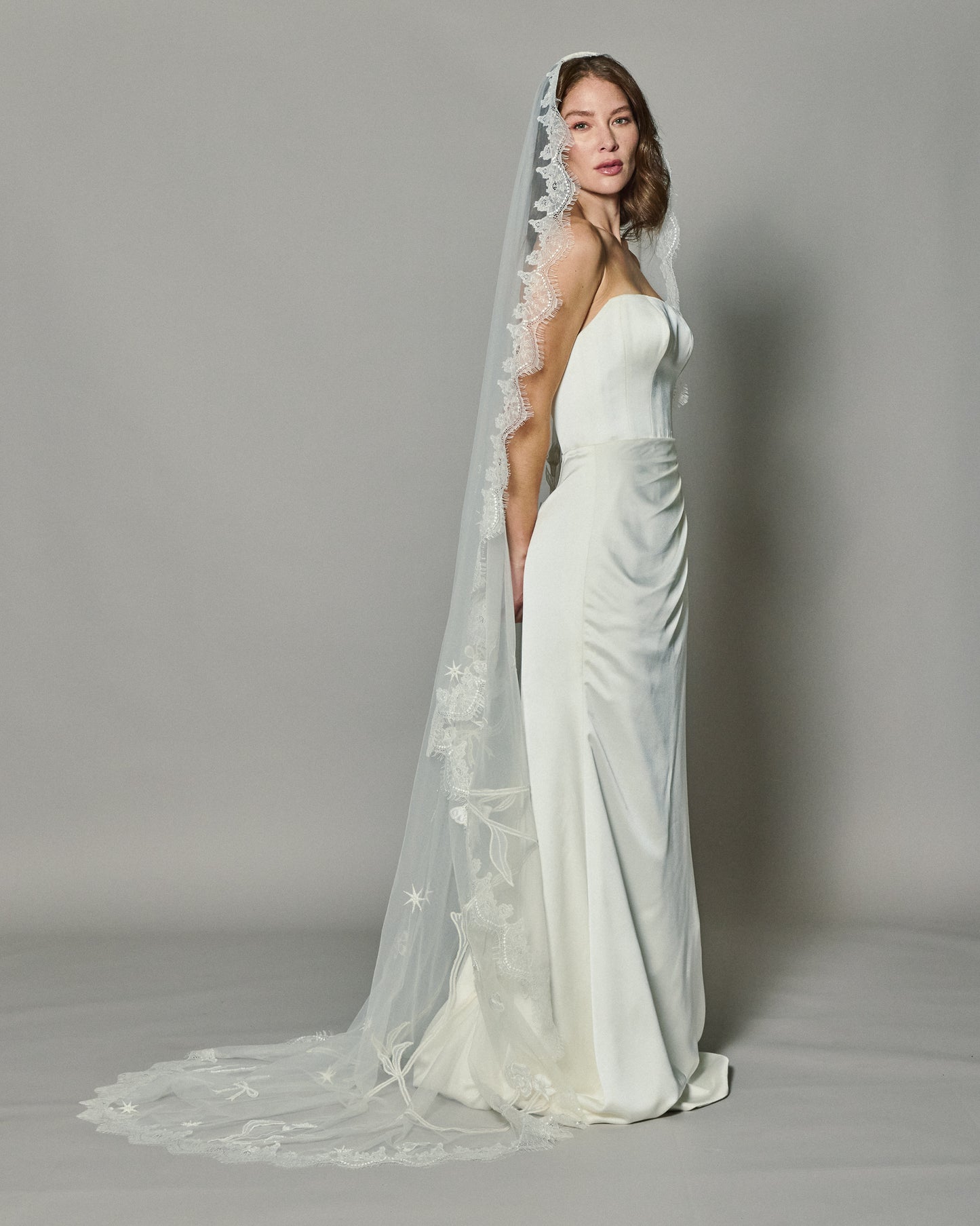 LOHO EXCLUSIVE // DREAM EMBROIDERED VEIL