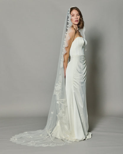 LOHO EXCLUSIVE // DREAM EMBROIDERED VEIL