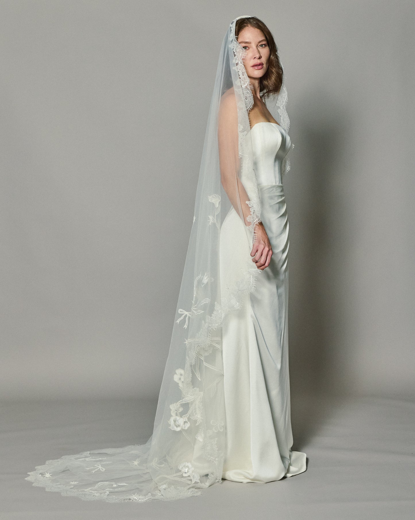 LOHO EXCLUSIVE // DREAM EMBROIDERED VEIL