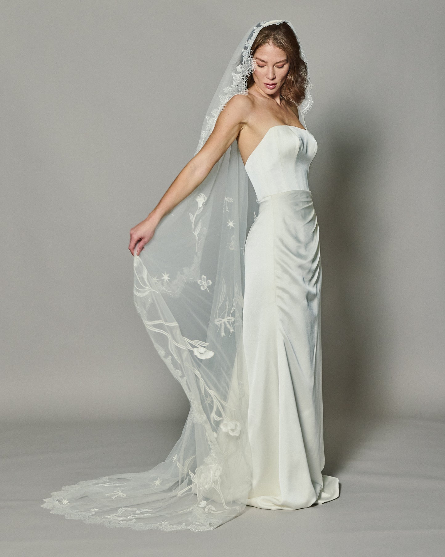 LOHO EXCLUSIVE // DREAM EMBROIDERED VEIL