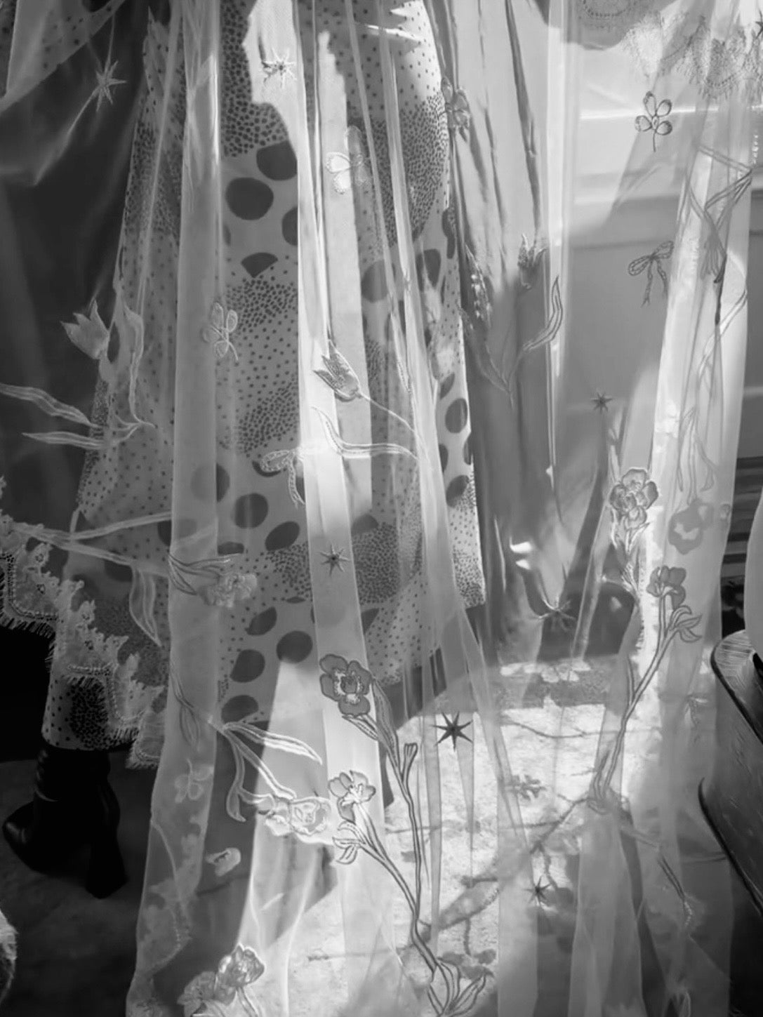 LOHO EXCLUSIVE // DREAM EMBROIDERED VEIL