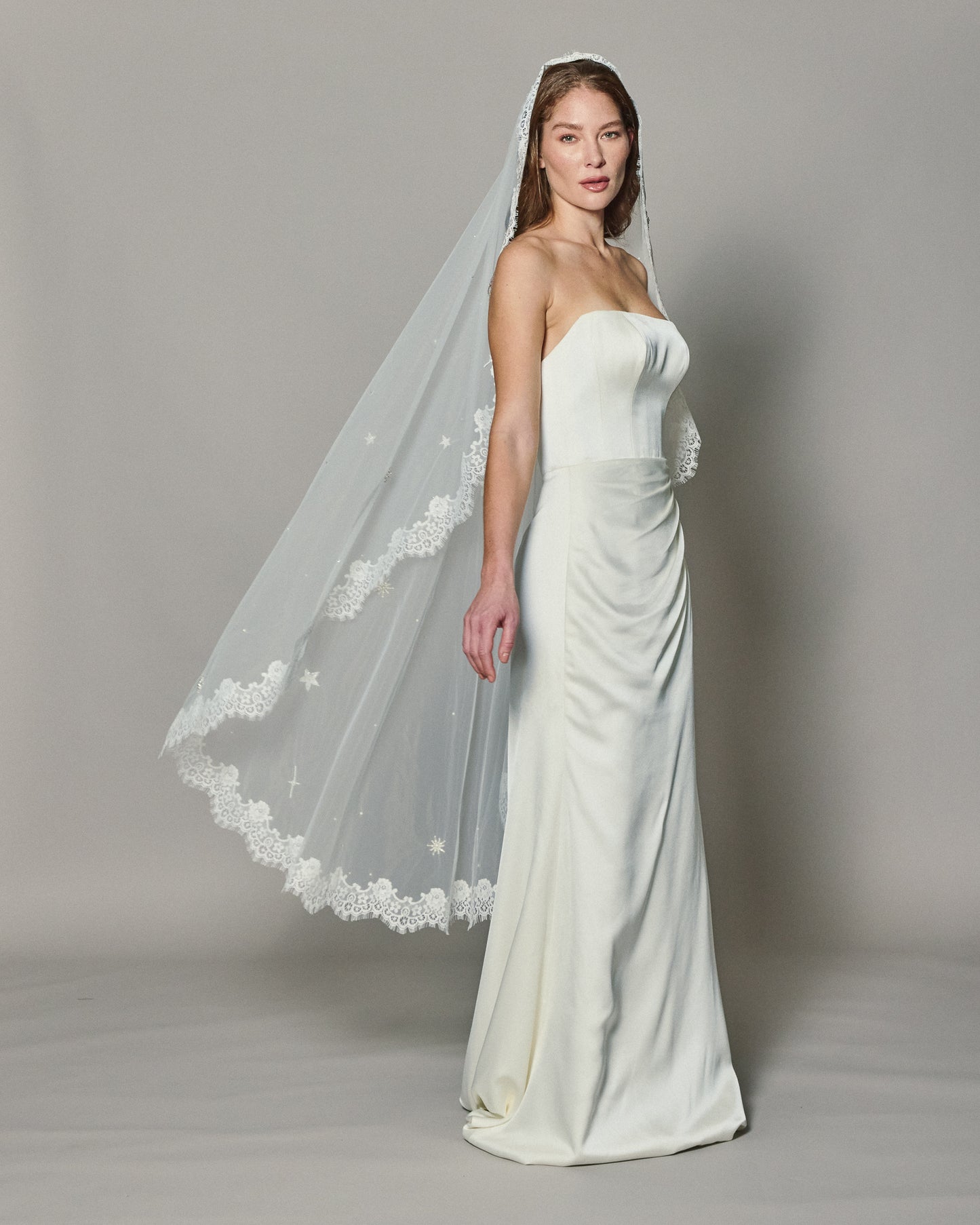 ESTRELLA MANTILLA VEIL