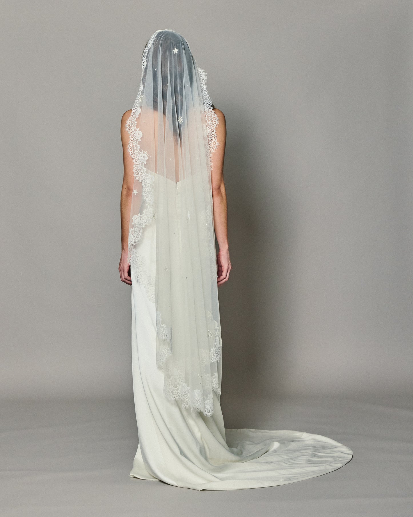 ESTRELLA MANTILLA VEIL