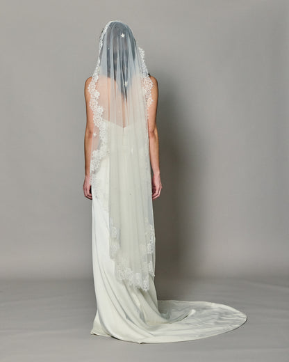 ESTRELLA MANTILLA VEIL