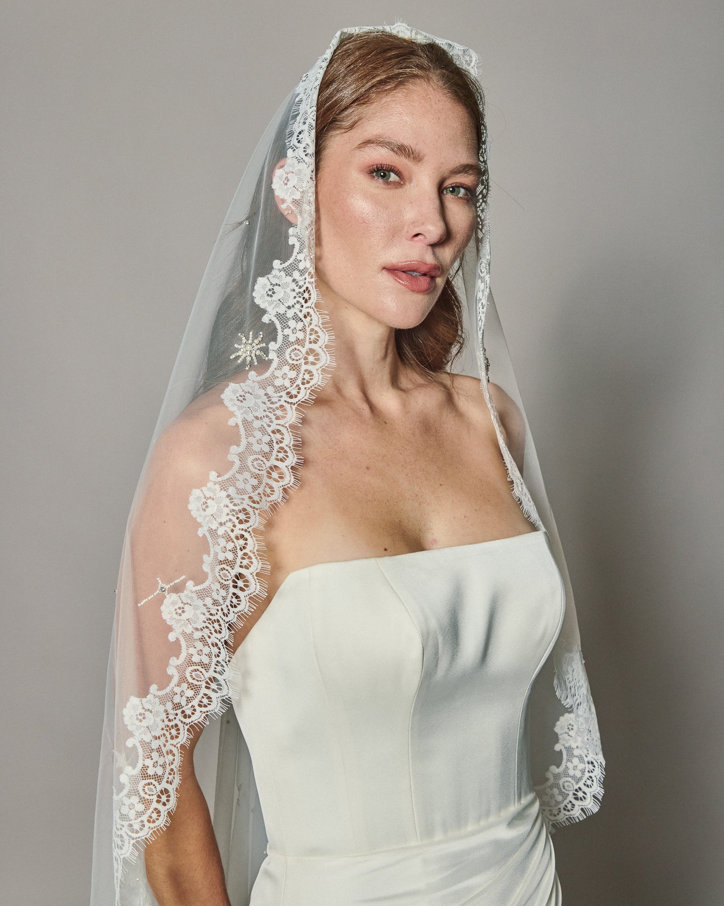 ESTRELLA MANTILLA VEIL