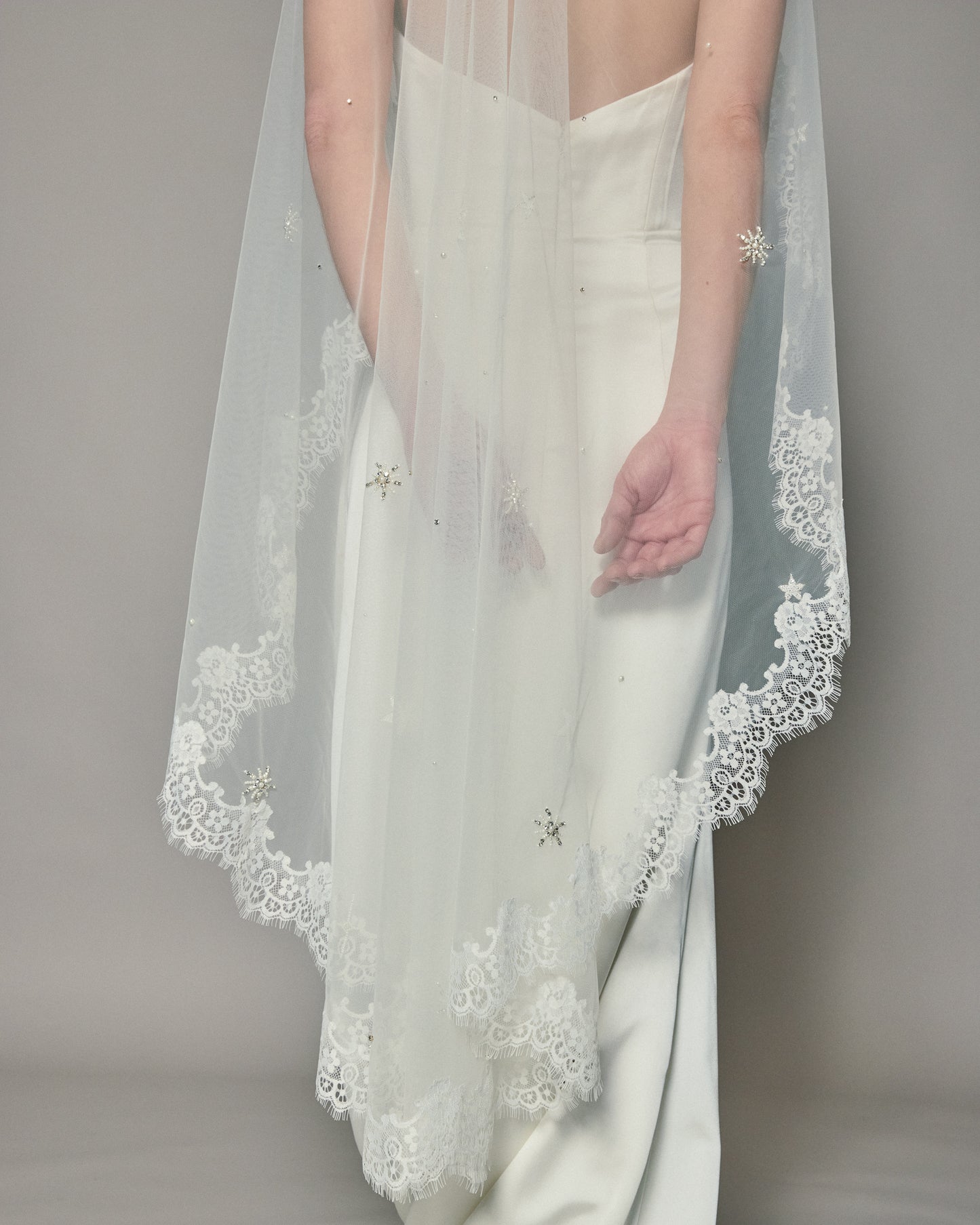 ESTRELLA MANTILLA VEIL