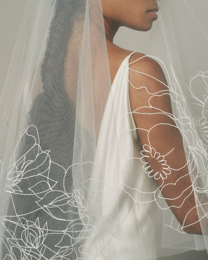 FLORET LINE DRAWING EMBROIDERED VEIL DETAIL