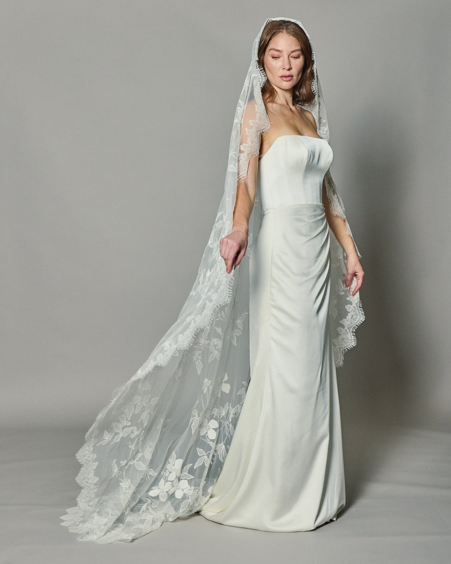 LOHO EXCLUSIVE // HEDERA EMBROIDERED VEIL
