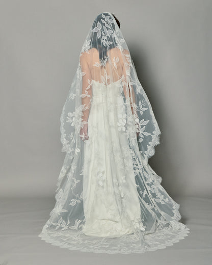 LOHO EXCLUSIVE // HEDERA EMBROIDERED VEIL