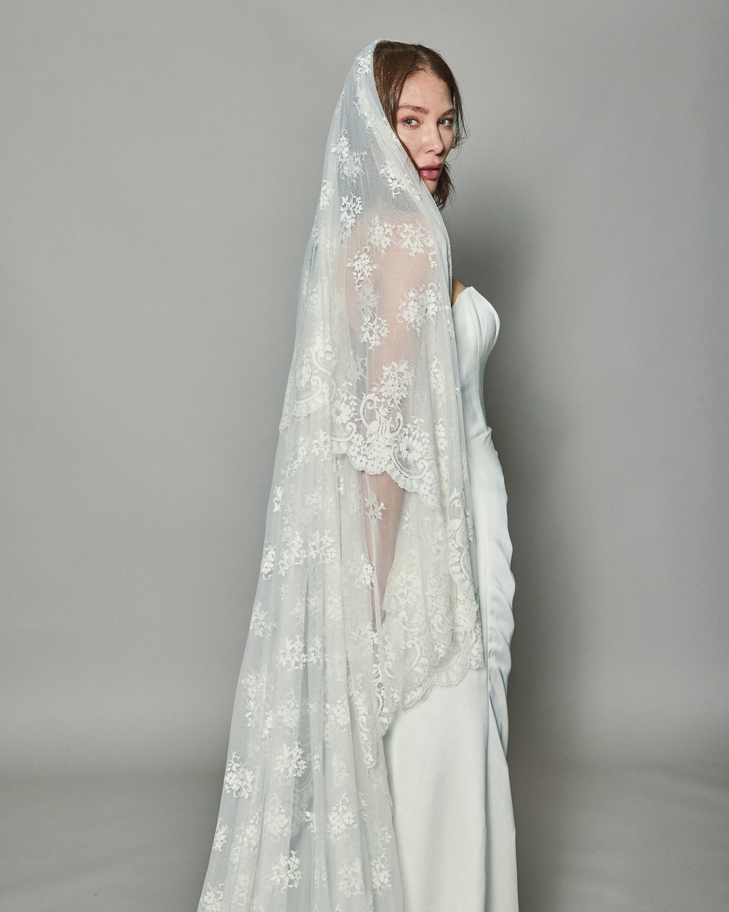 LOHO EXCLUSIVE // MARIA SPANISH LACE MANTILLA