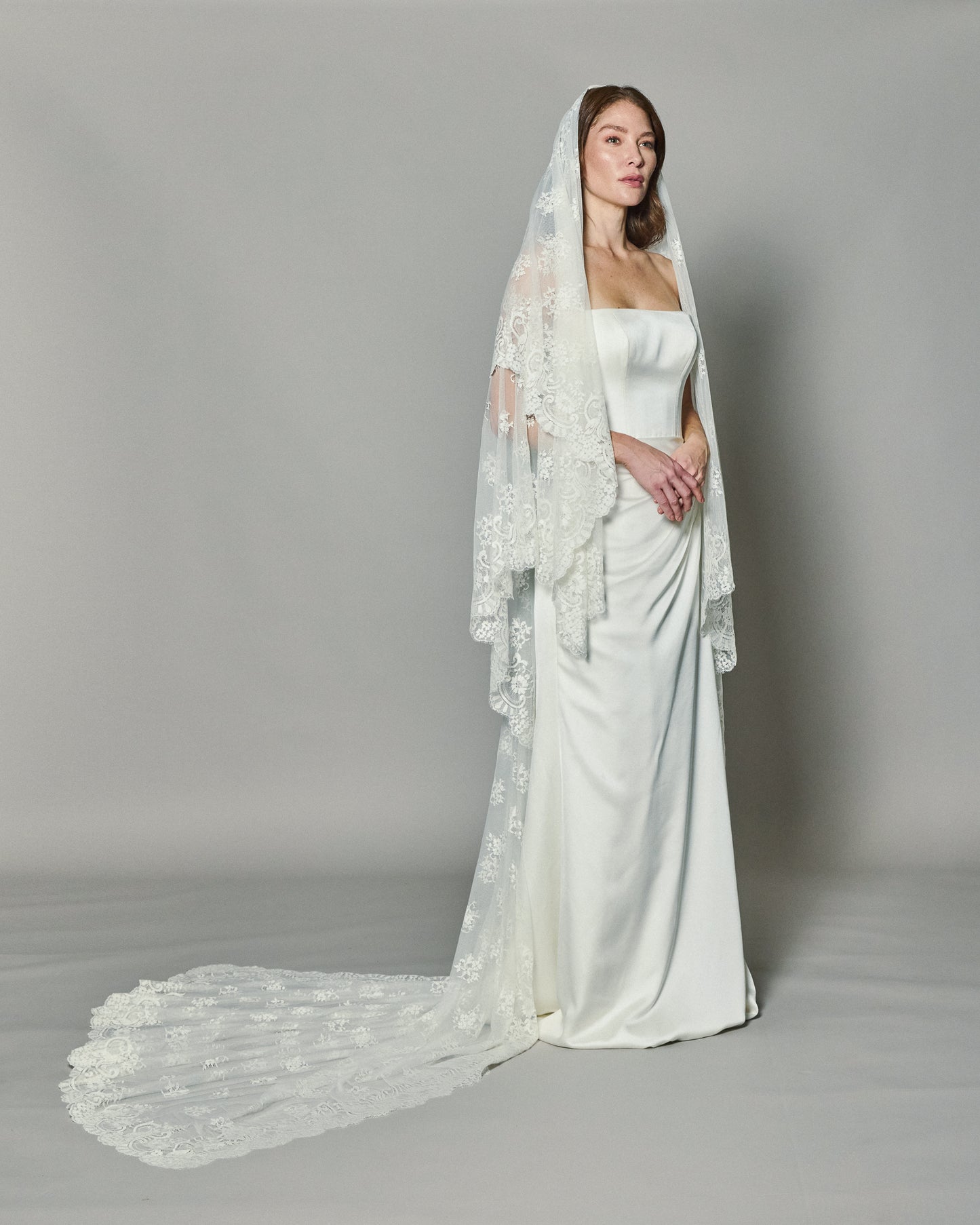 LOHO EXCLUSIVE // MARIA SPANISH LACE MANTILLA