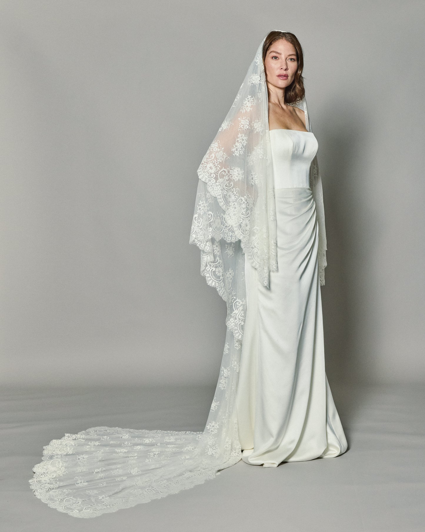 LOHO EXCLUSIVE // MARIA SPANISH LACE MANTILLA