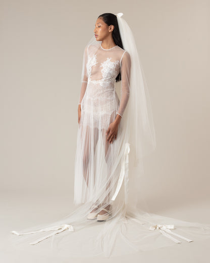 NINA OFRENDA VEIL-115