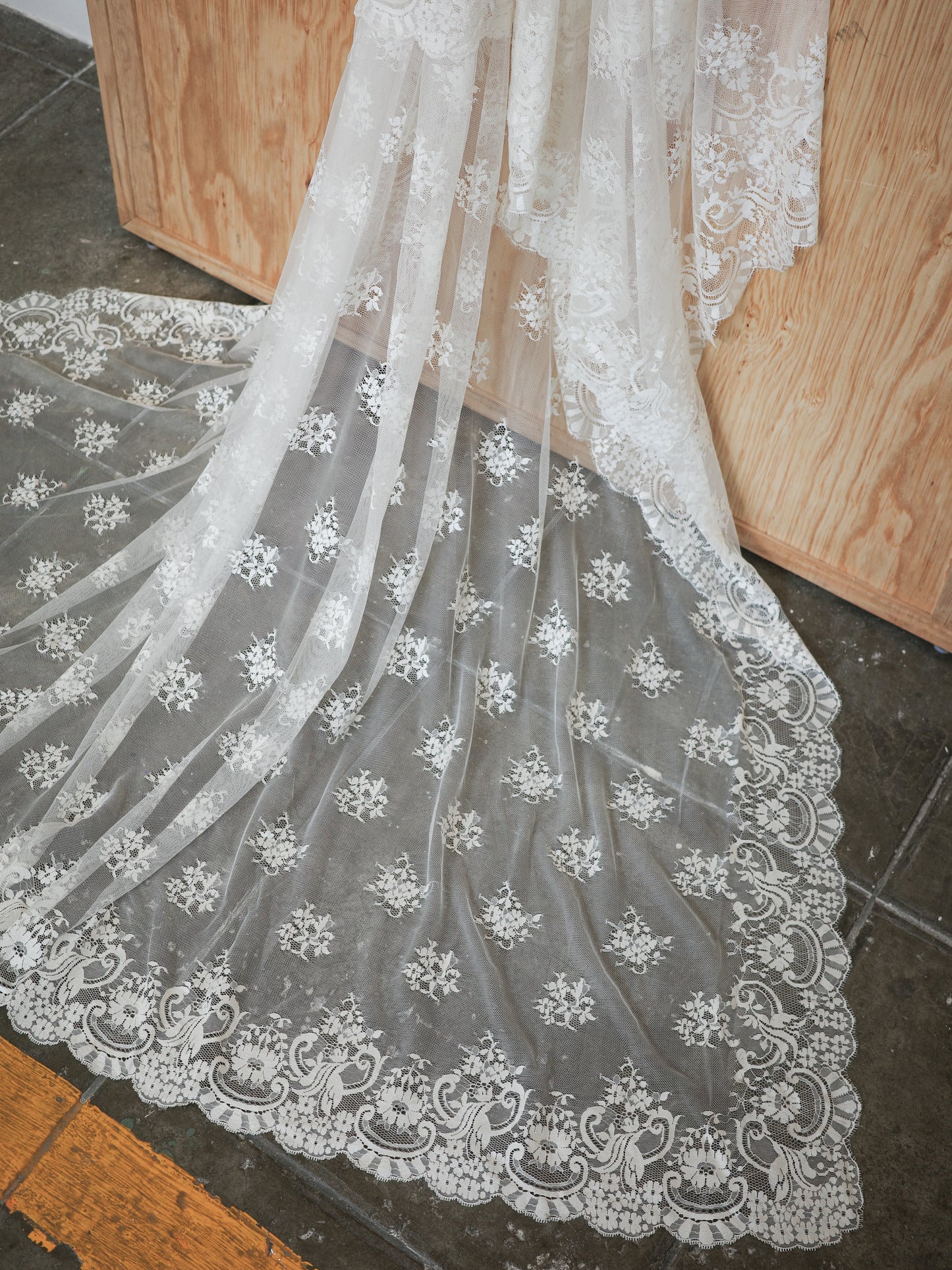 LOHO EXCLUSIVE // MARIA SPANISH LACE MANTILLA