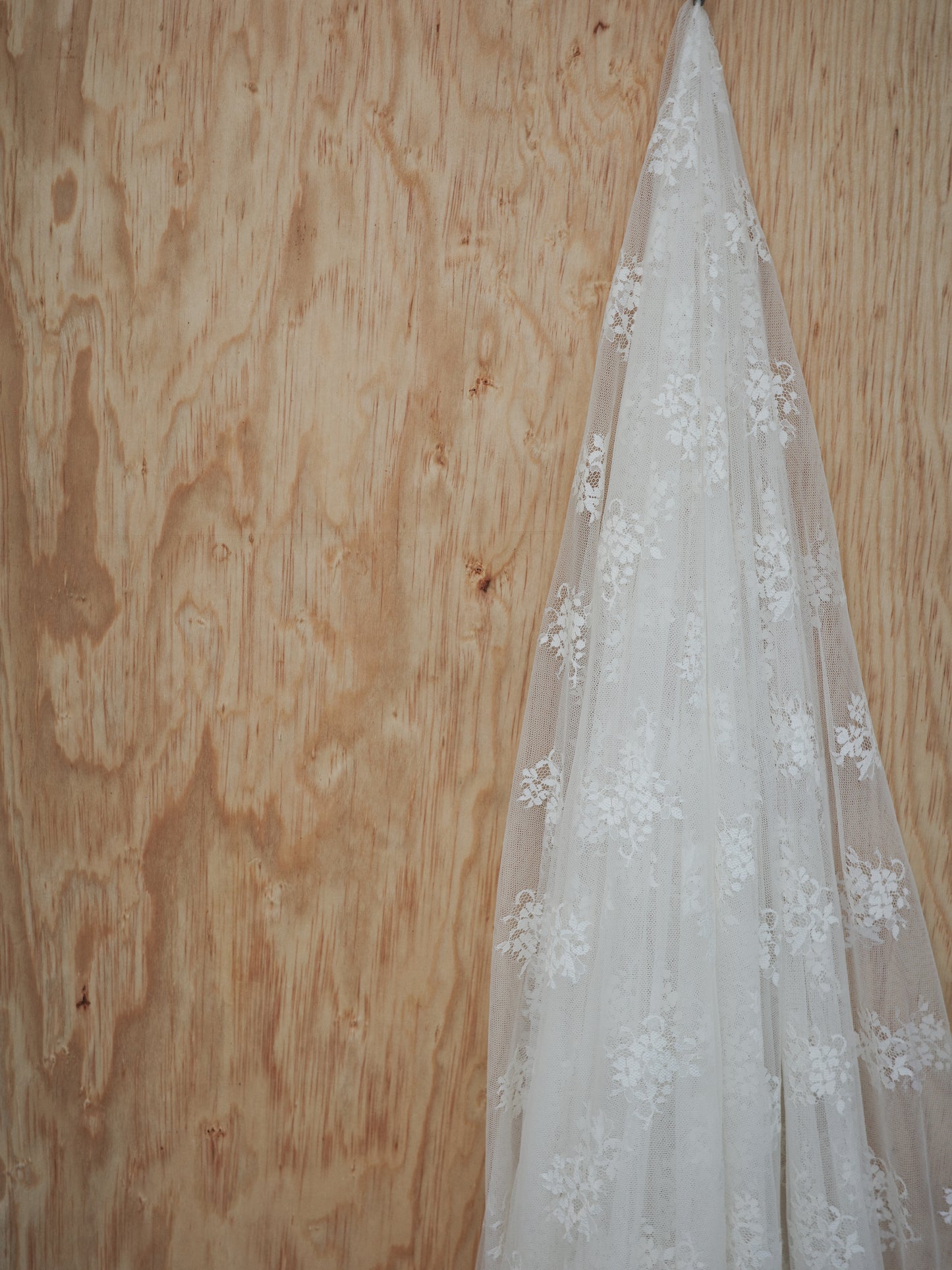 LOHO EXCLUSIVE // MARIA SPANISH LACE MANTILLA
