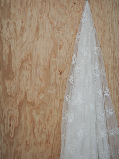 LOHO EXCLUSIVE // MARIA SPANISH LACE MANTILLA