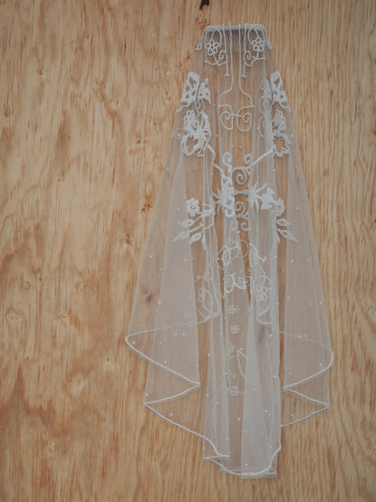 MOON BEADED VEIL