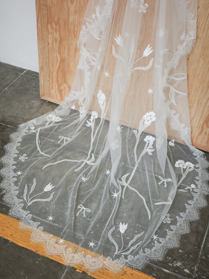 LOHO EXCLUSIVE // DREAM EMBROIDERED VEIL