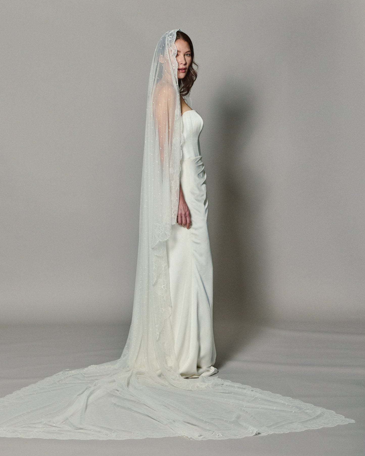 PENELOPE SPANISH LACE MANTILLA