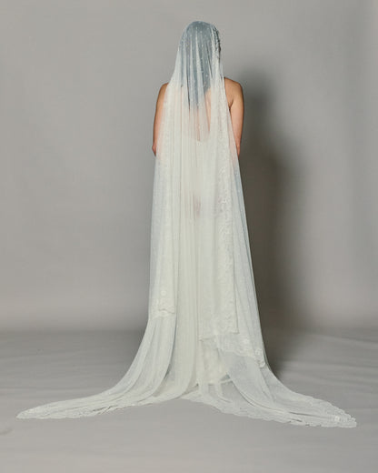 PENELOPE SPANISH LACE MANTILLA