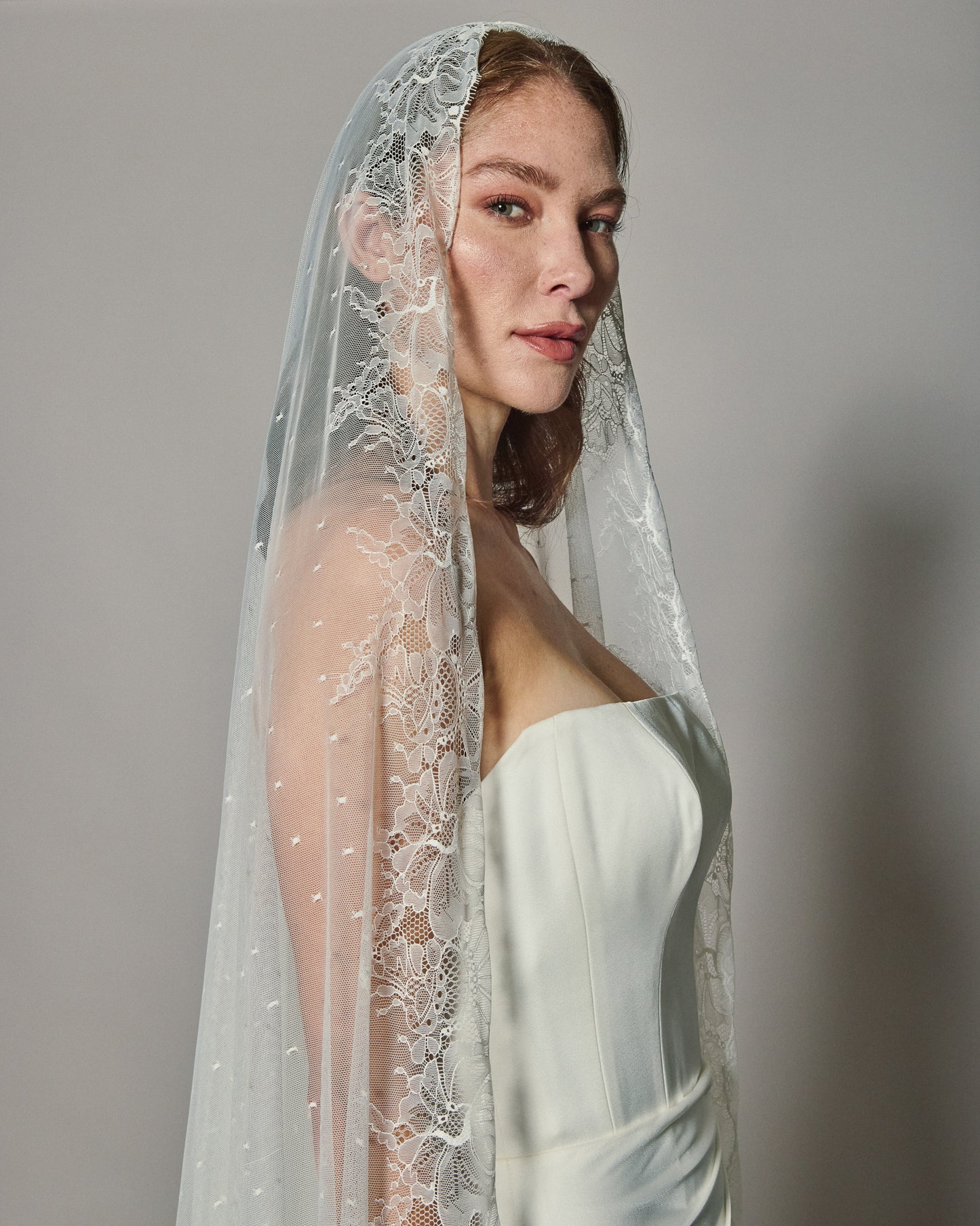 PENELOPE SPANISH LACE MANTILLA