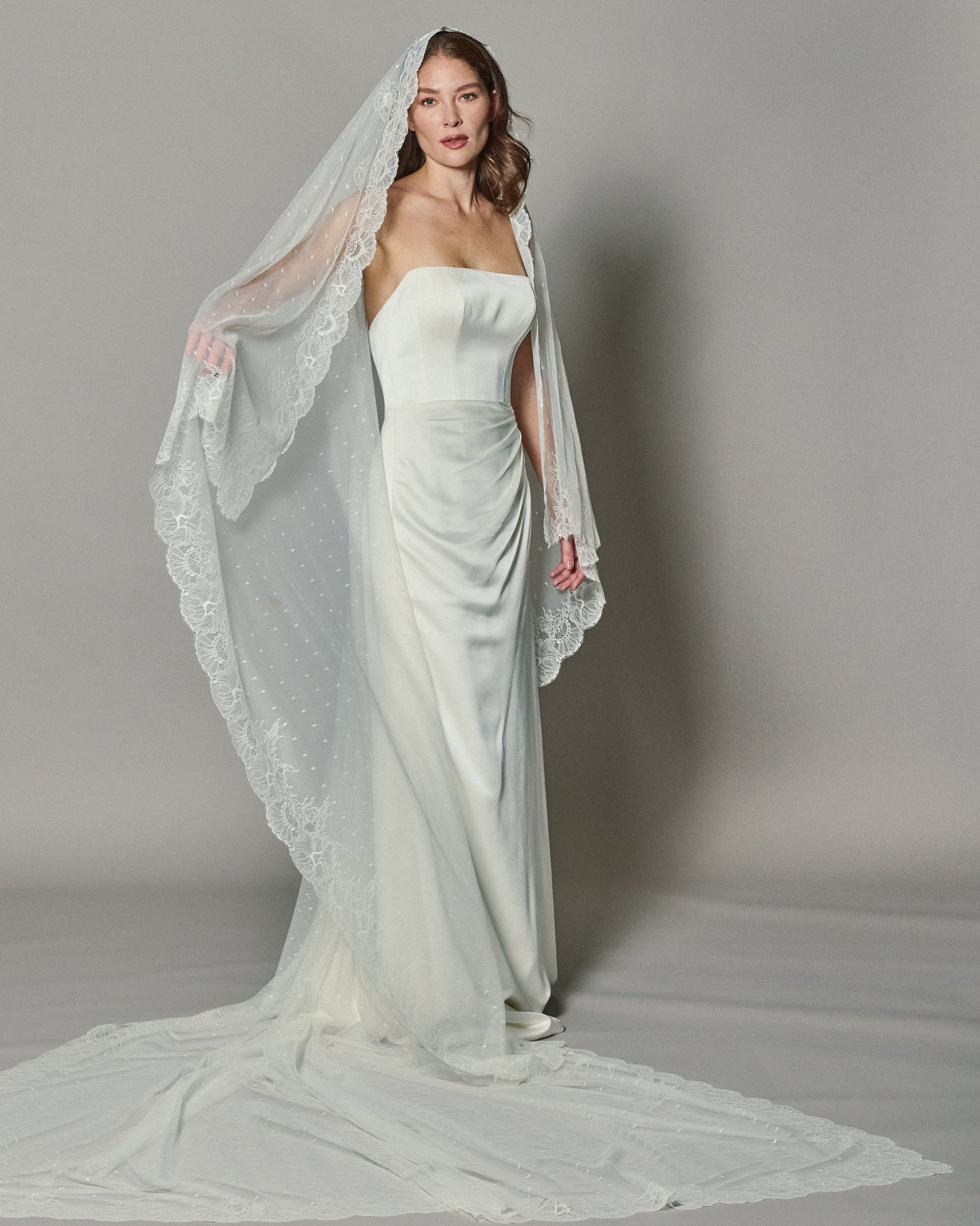 PENELOPE SPANISH LACE MANTILLA