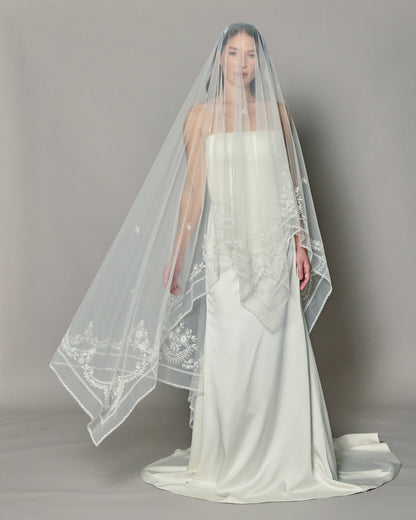 REGINA SQUARE VEIL