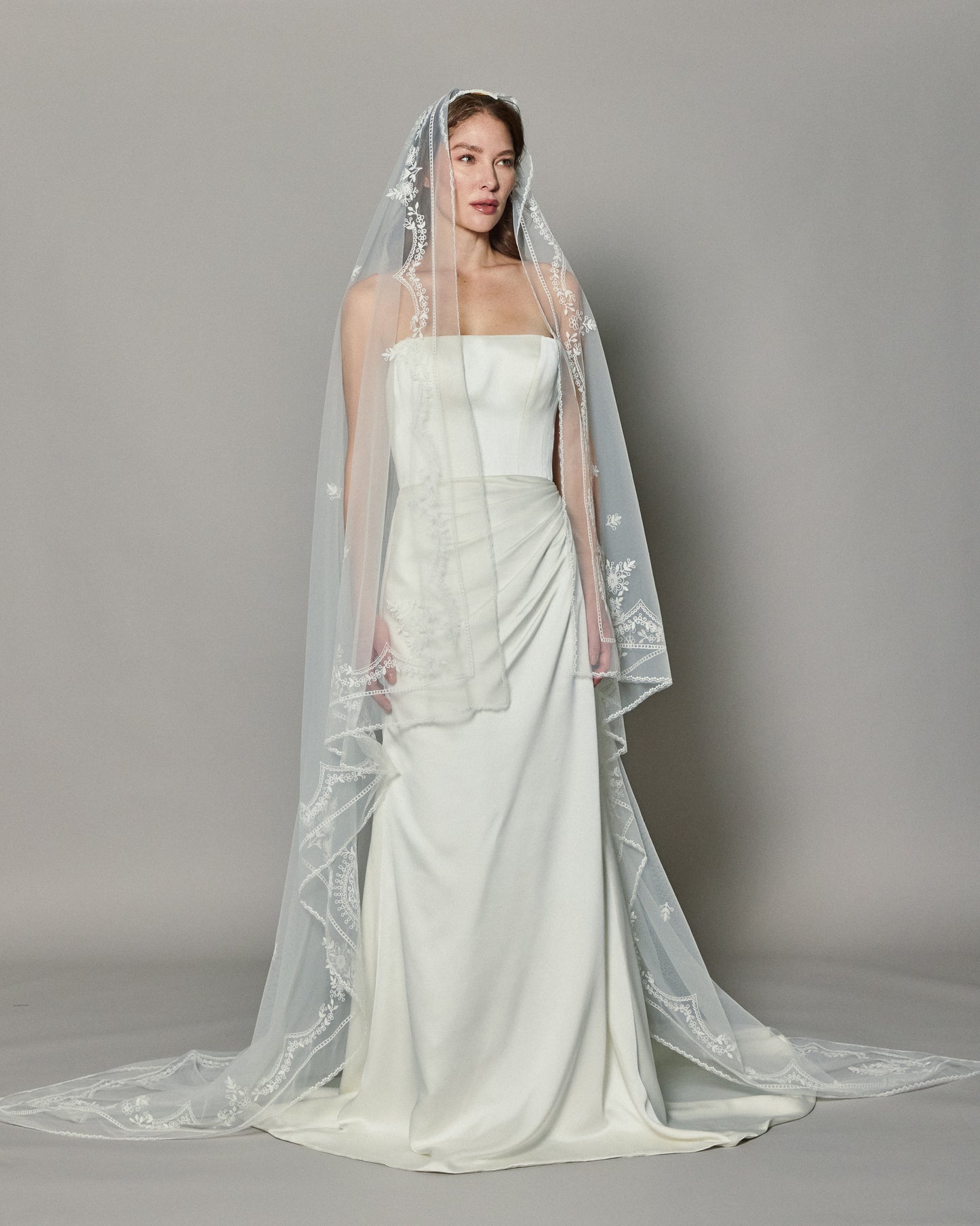 REGINA SQUARE VEIL