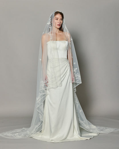 REGINA SQUARE VEIL