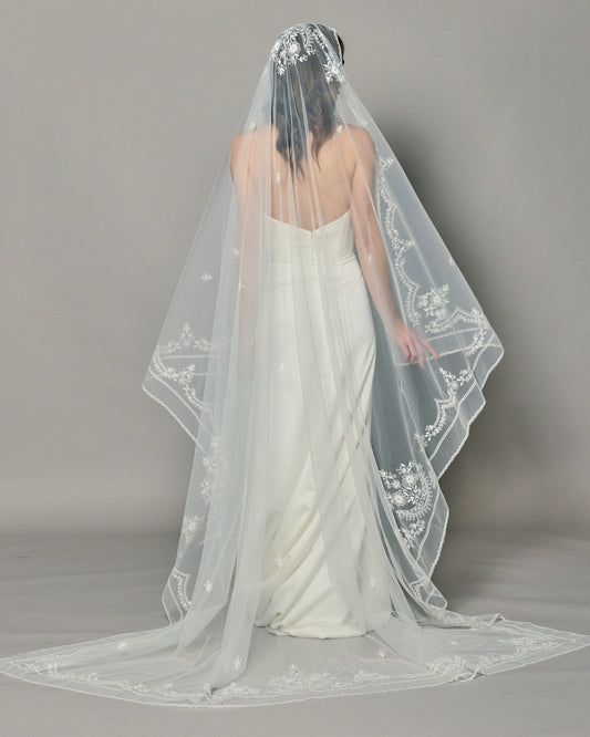 REGINA SQUARE VEIL