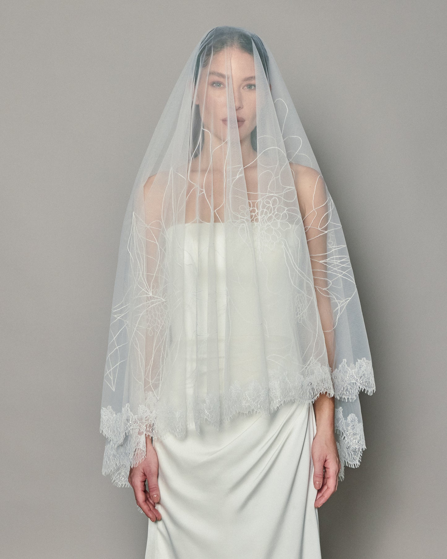 ROMINA LINE EMBROIDERY LACE VEIL