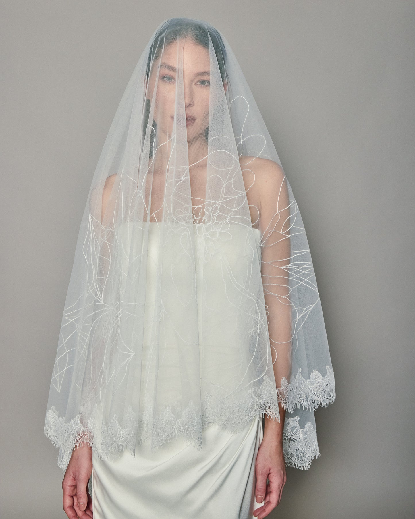 ROMINA LINE EMBROIDERY LACE VEIL