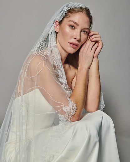 ROMINA LINE EMBROIDERY LACE VEIL