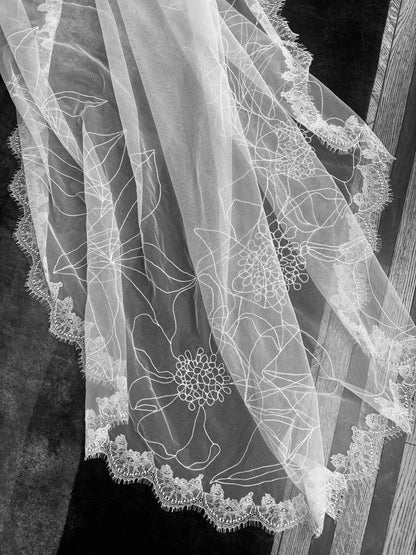 ROMINA LINE EMBROIDERY LACE VEIL